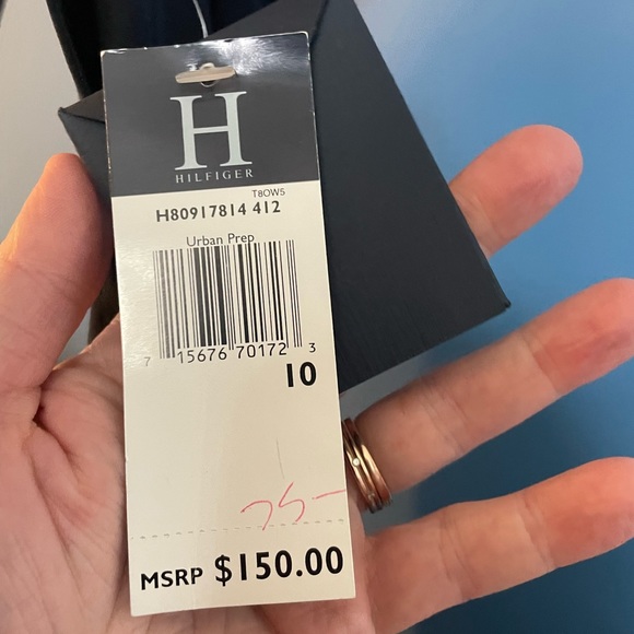 Tommy Hilfiger 3 piece woman’s suit - Picture 13 of 14